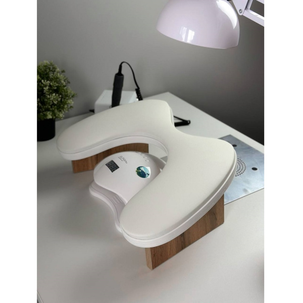 Подставка для рук маникюрная "М-образная", белая/дерево