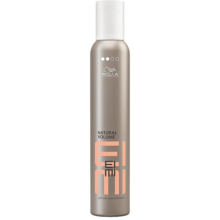 Пена для укладки волос Wella Eimi Natural Volume легкой фиксации, 300 мл